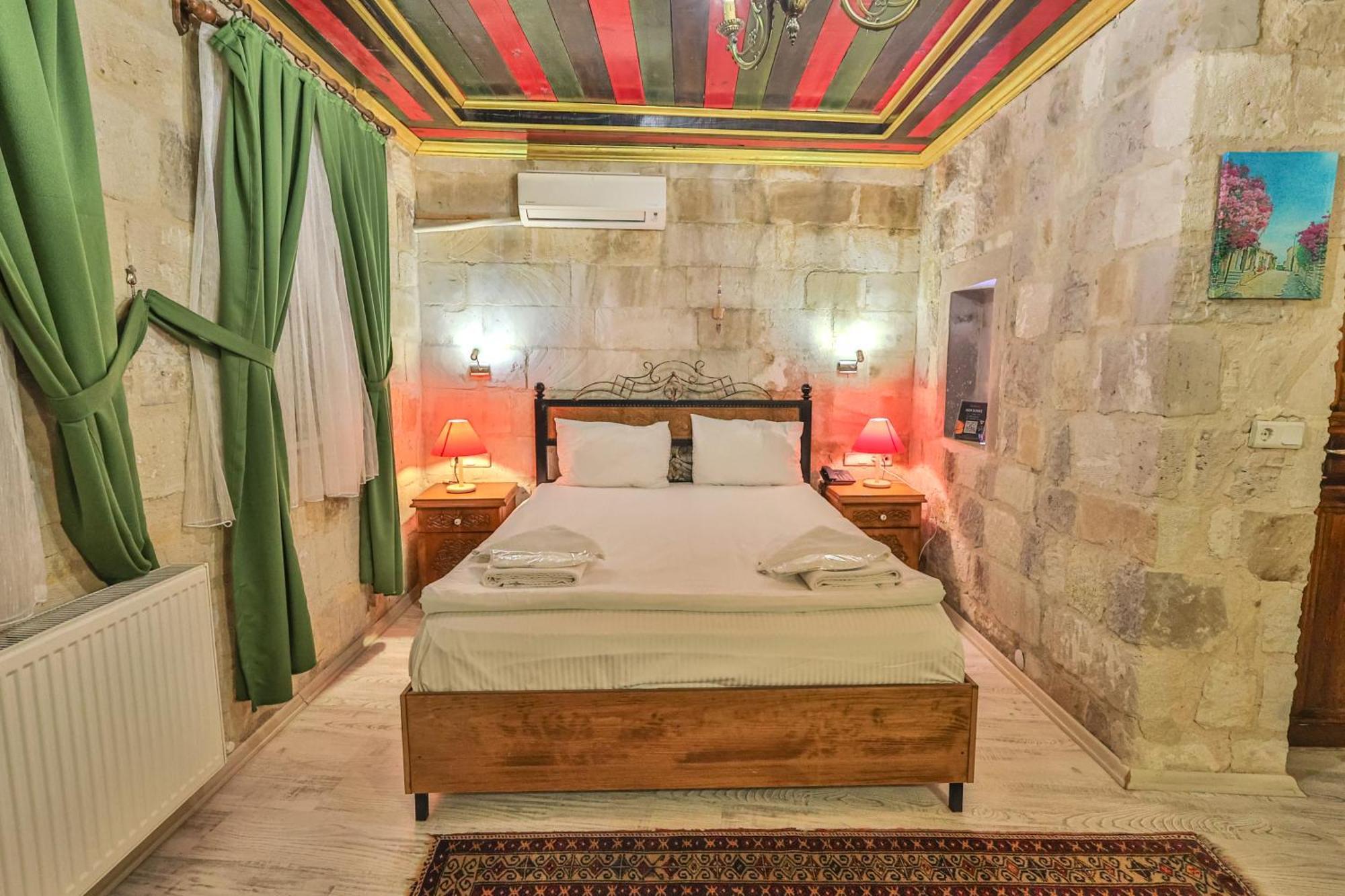 Bedrock Cave Hotel (Adults Only) Göreme Exterior photo