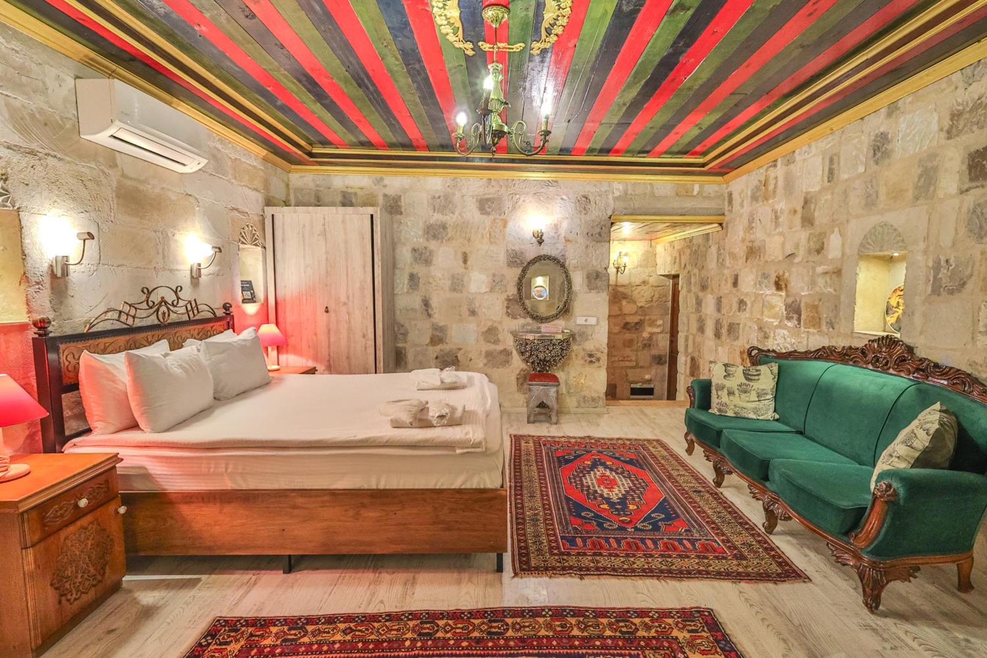 Bedrock Cave Hotel (Adults Only) Göreme Exterior photo