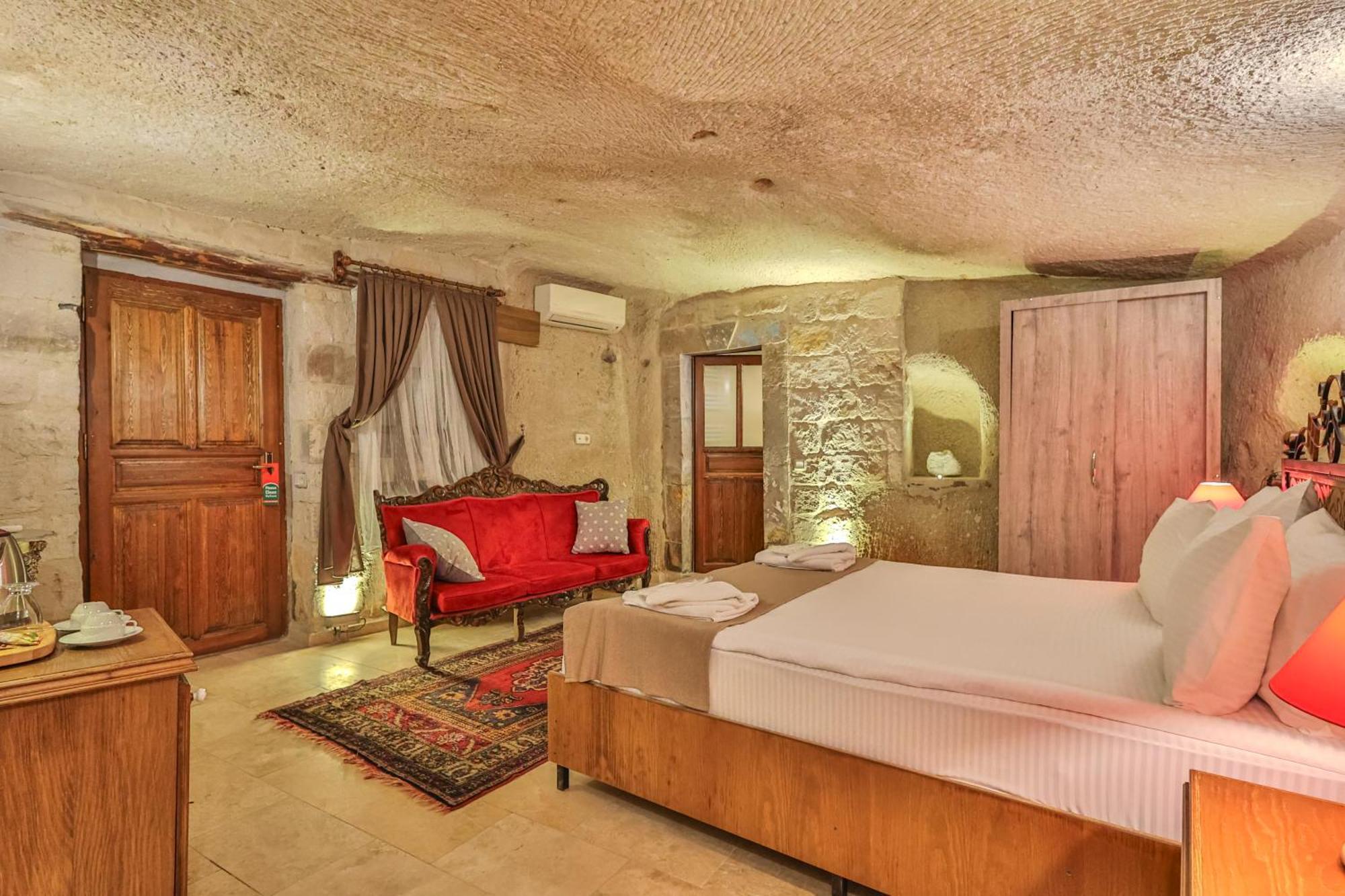 Bedrock Cave Hotel (Adults Only) Göreme Exterior photo