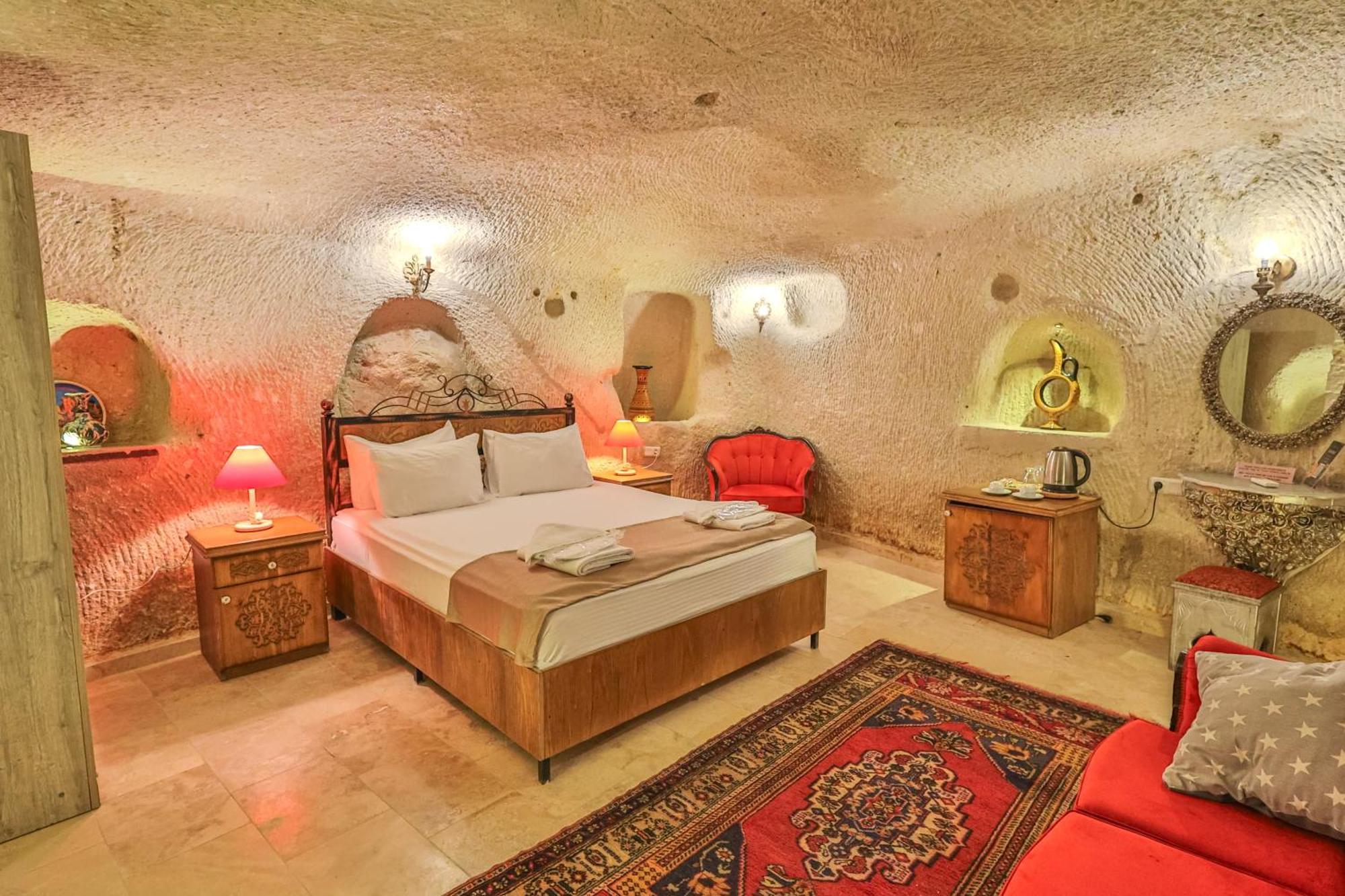 Bedrock Cave Hotel (Adults Only) Göreme Exterior photo