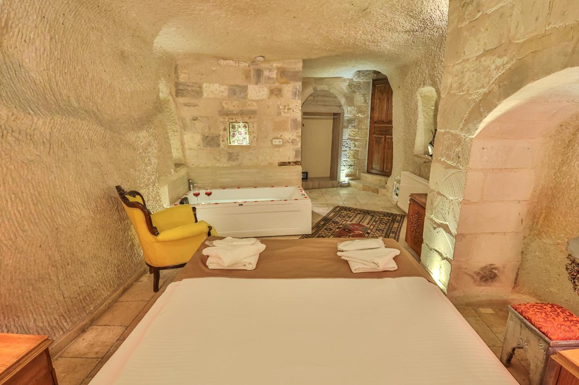 Bedrock Cave Hotel (Adults Only) Göreme Exterior photo