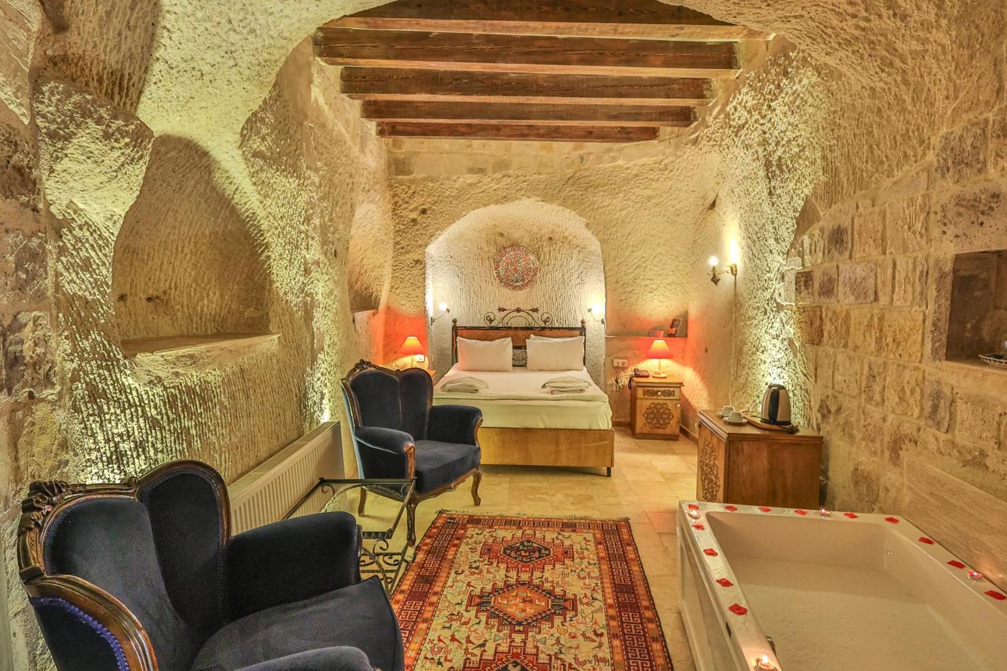 Bedrock Cave Hotel (Adults Only) Göreme Exterior photo