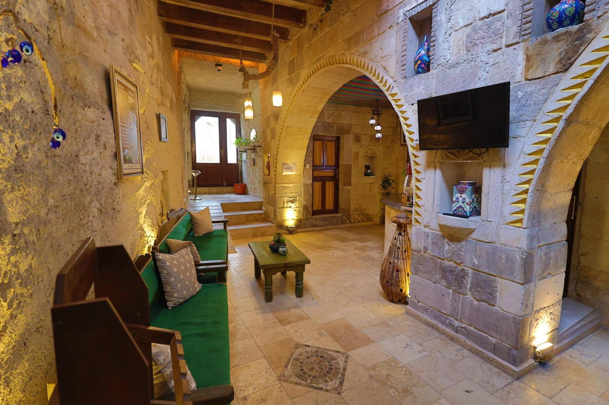 Bedrock Cave Hotel (Adults Only) Göreme Exterior photo